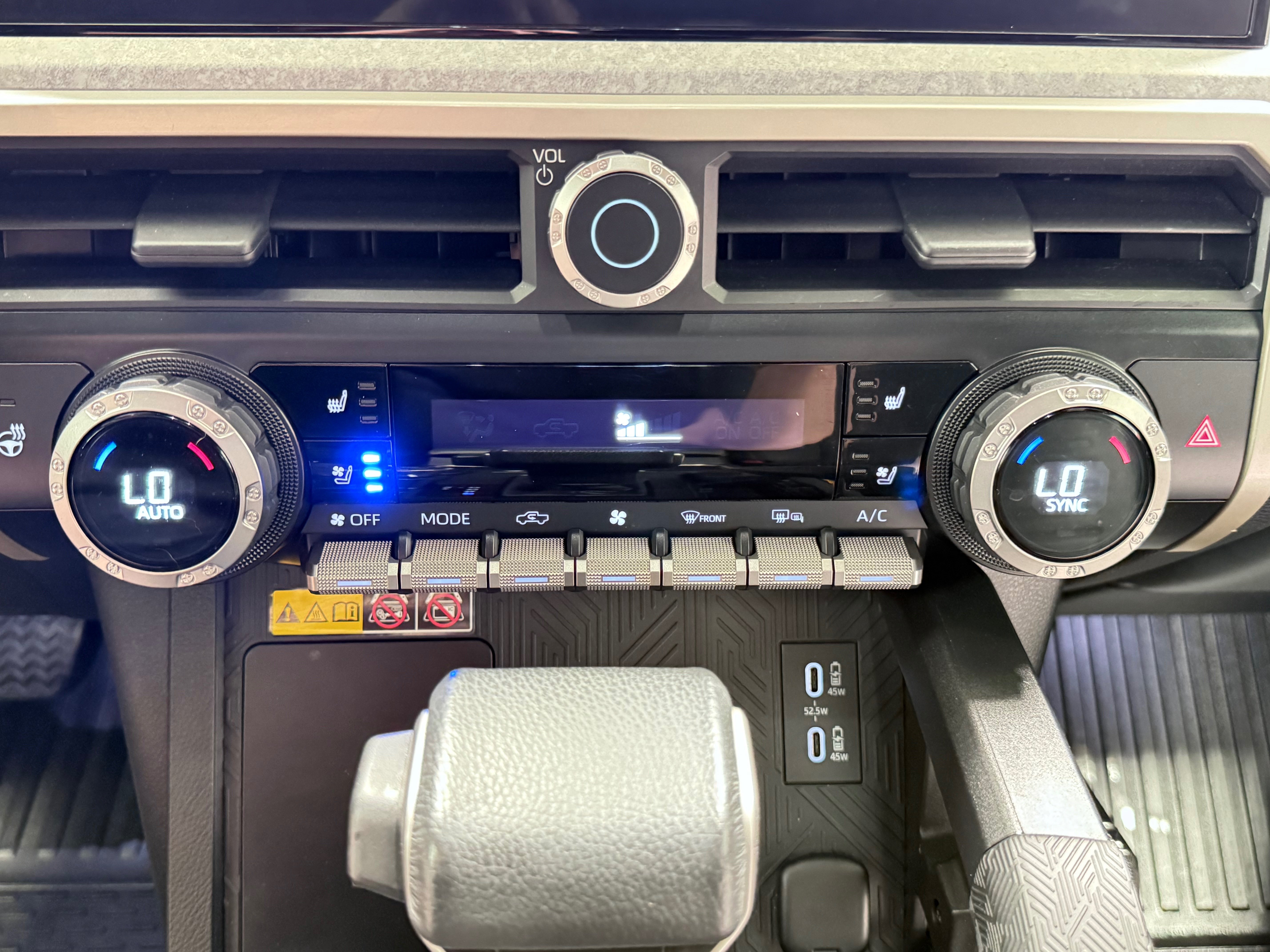Used 2024 Toyota Tacoma 4x4 Double Cab Hybrid image 32