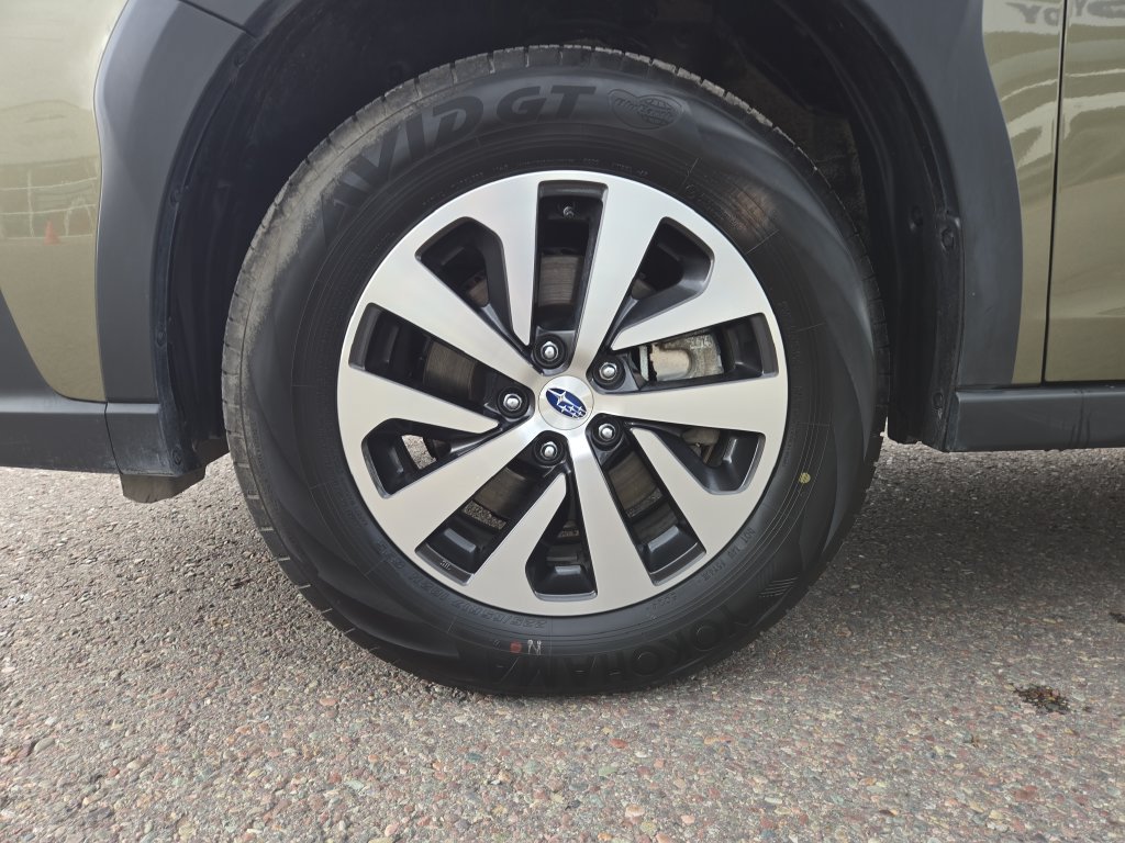 Used 2025 Subaru Outback Premium AWD/4WD image 10