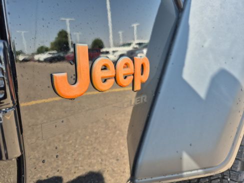 Used 2024 Jeep Wrangler Unlimited Sport AWD/4WD image 22