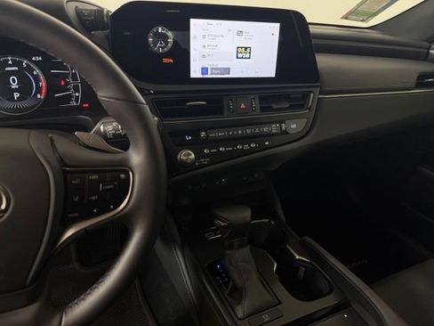 Used 2025 Lexus ES 350 w/ Premium Package FWD image 26