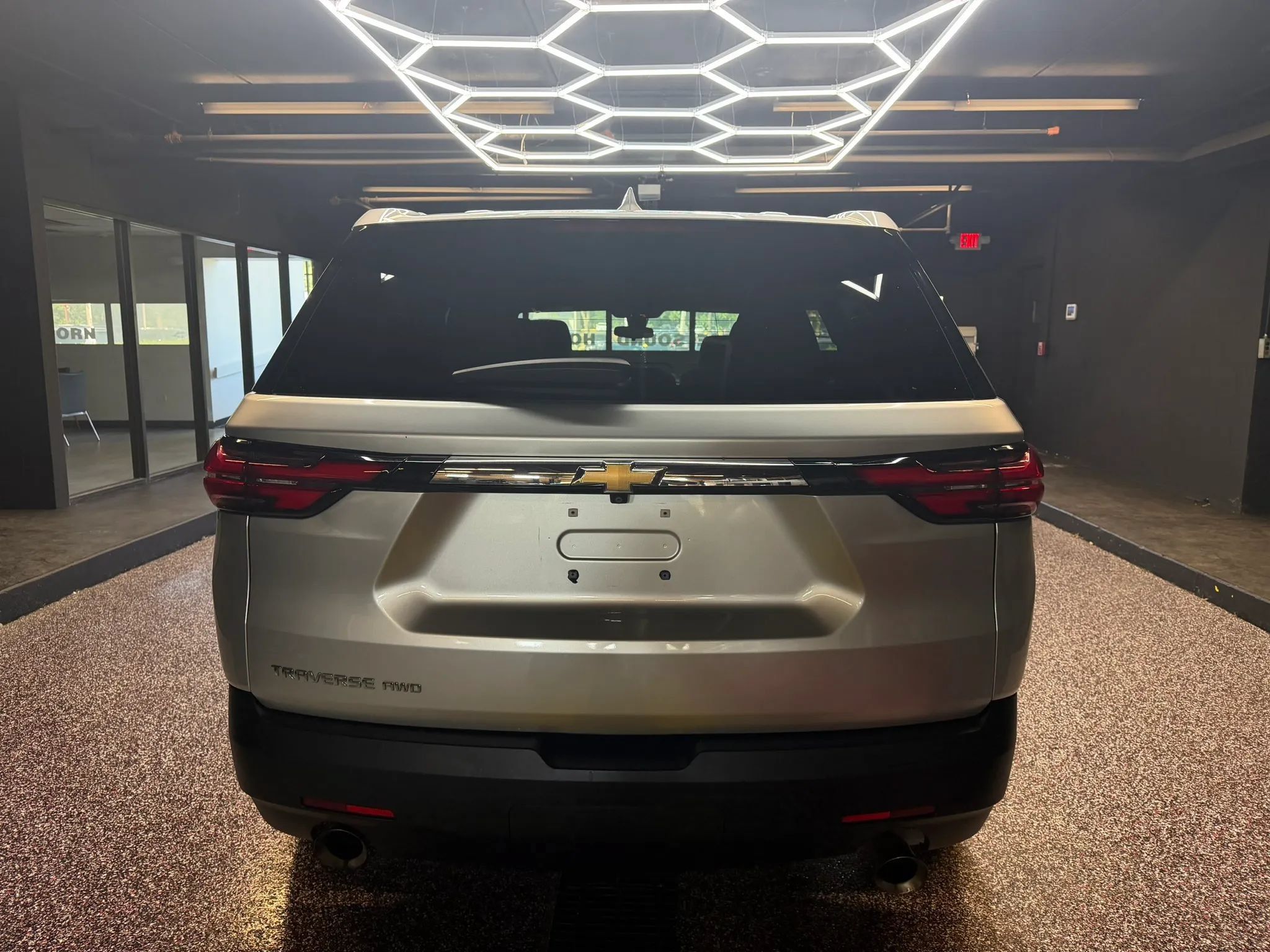 Used 2022 Chevrolet Traverse LS AWD/4WD image 6