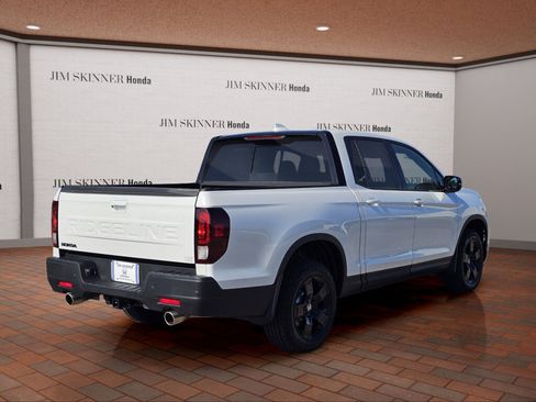 Used 2026 Honda Ridgeline Black Edition image 9