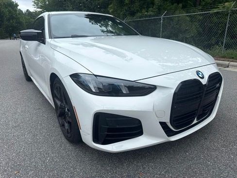 Used 2025 BMW M440i Coupe w/ Premium Package RWD image 11