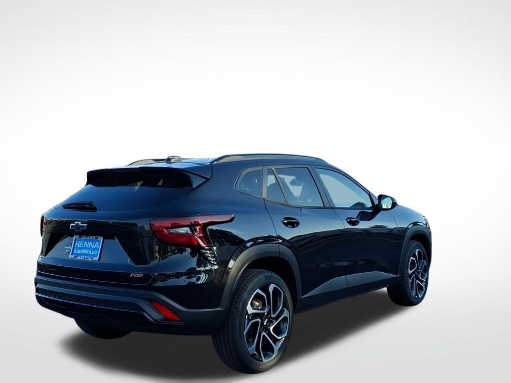 New 2026 Chevrolet Trax RS w/ Driver Confidence Package FWD image 3