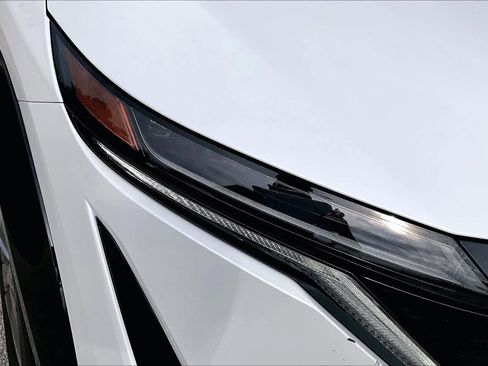 Used 2024 Nissan Ariya AWD image 27