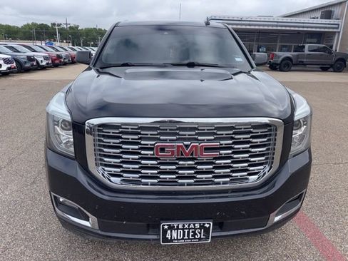 Used 2020 GMC Yukon Denali w/ Denali Ultimate Package AWD/4WD image 2