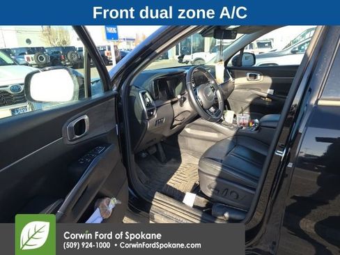 Used 2022 Kia Sorento S w/ Panoramic Sunroof Package image 2