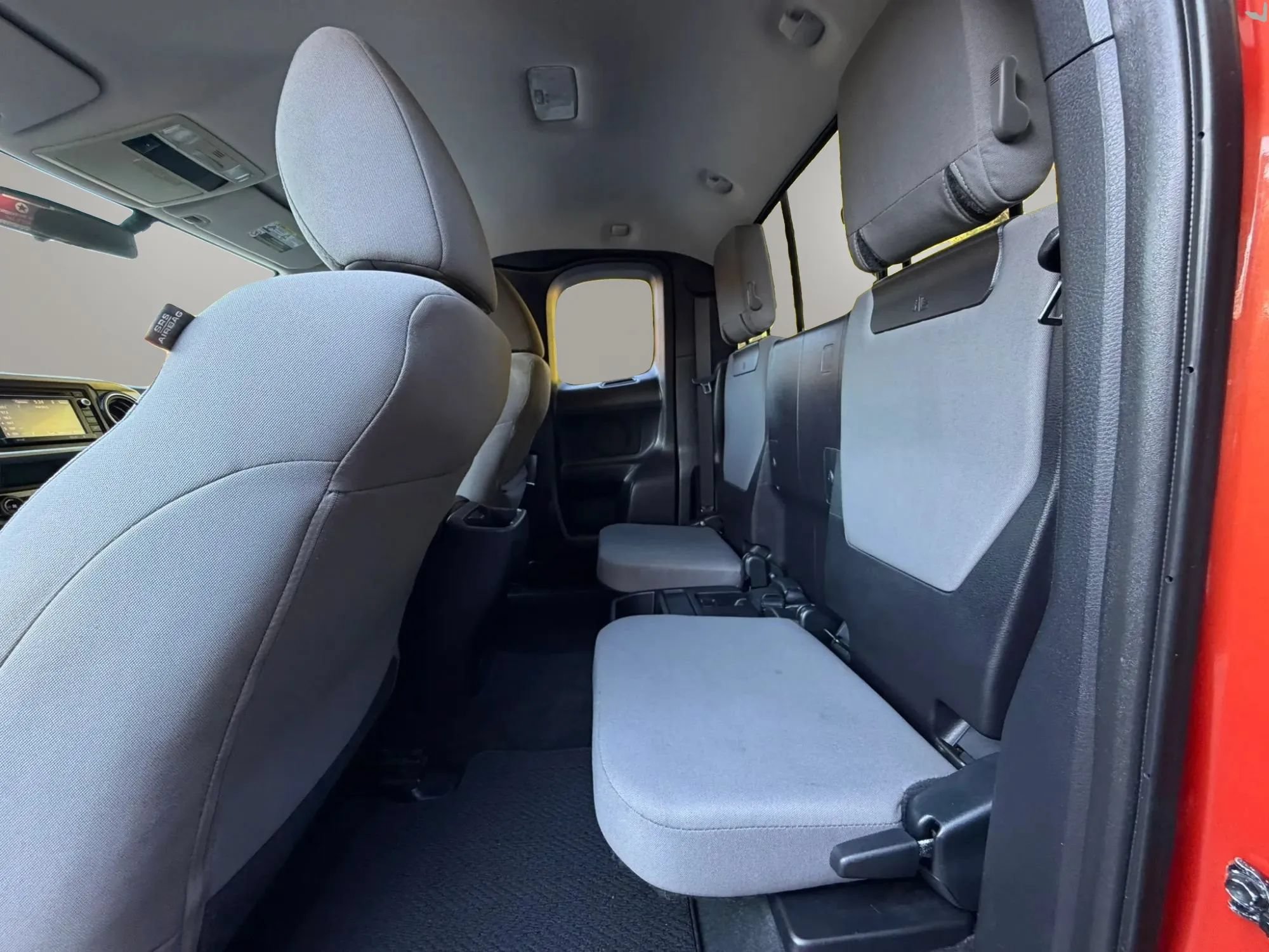 Used 2016 Toyota Tacoma SR5 RWD image 12