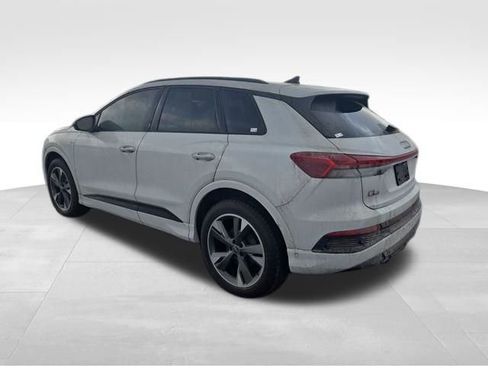 Used 2024 Audi Q4 e-tron Prestige image 5
