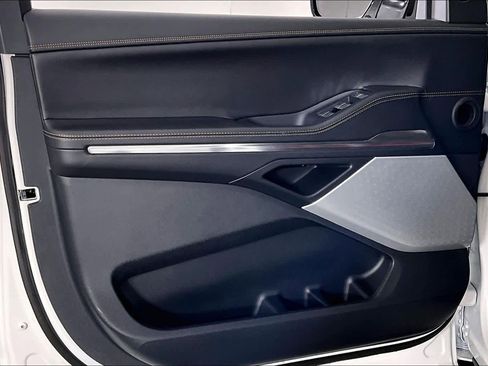 Used 2025 Lincoln Navigator Black Label image 20