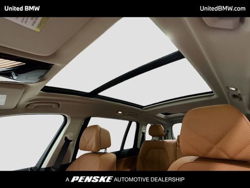 Certified 2025 BMW X7 xDrive40i w/ Premium Package image 12