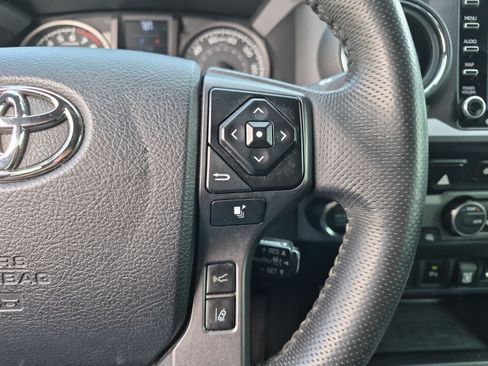 Used 2021 Toyota Tacoma TRD Sport w/ TRD Premium Sport Package AWD/4WD image 20
