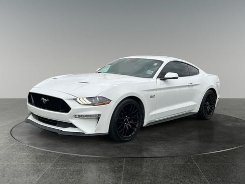 Used 2022 Ford Mustang GT Premium w/ GT Performance Package RWD image 3
