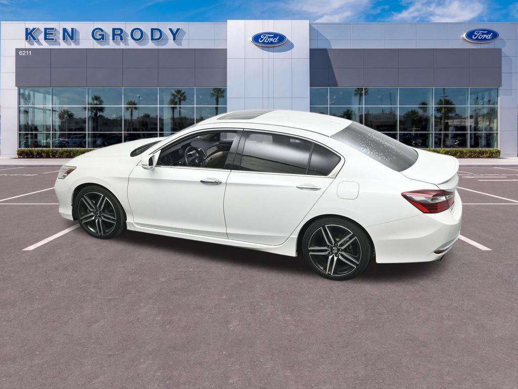 Used 2016 Honda Accord Touring image 15