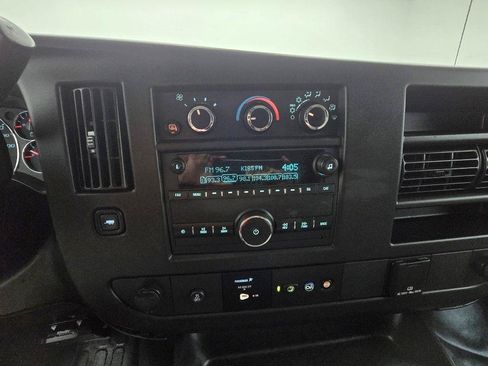 Used 2022 GMC Savana 2500 w/ Driver Convenience Package RWD image 22