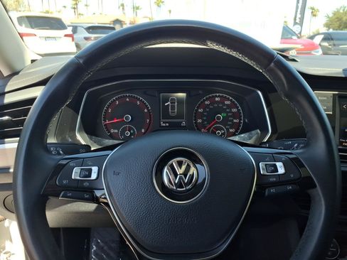 Used 2019 Volkswagen Jetta SE FWD image 27