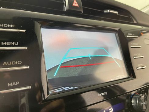 Used 2020 Toyota Camry LE FWD image 27