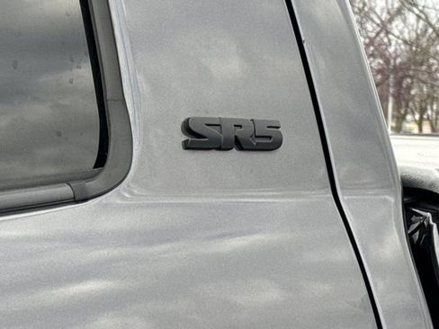 Used 2019 Toyota Tundra SR5 w/ SR5 Upgrade Package image 11