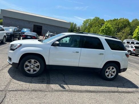 Used 2016 GMC Acadia SLE FWD image 2