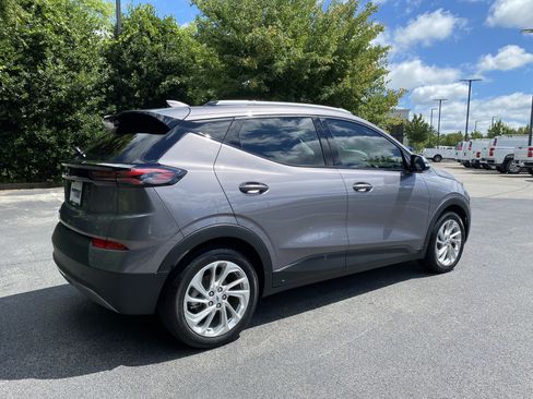 Used 2023 Chevrolet Bolt EUV LT w/ Driver Confidence Package FWD image 9