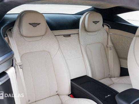 Used 2022 Bentley Continental GT image 37