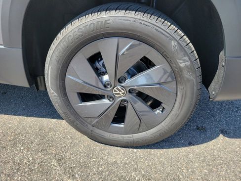 New 2026 Volkswagen Taos S FWD image 25