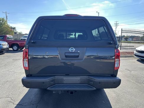 Used 2013 Nissan Frontier SV AWD/4WD image 6
