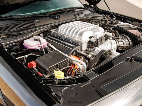 Used 2021 Dodge Challenger SRT Hellcat image 17