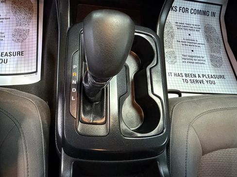 Used 2022 Chevrolet Colorado W/T w/ WT Convenience Package AWD/4WD image 33