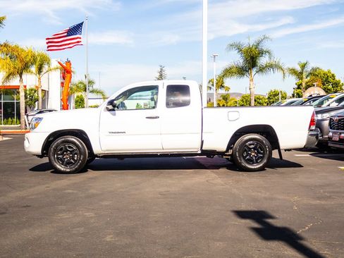 Used 2010 Toyota Tacoma 2WD Access Cab image 4