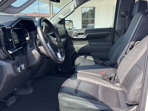 Used 2025 GMC Sierra 1500 SLT RWD image 7