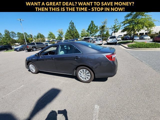 Used 2012 Toyota Camry LE FWD image 8