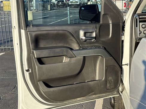 Used 2018 Chevrolet Silverado 1500 LT image 11