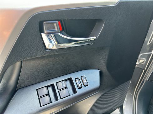 Used 2017 Toyota RAV4 XLE AWD/4WD image 12