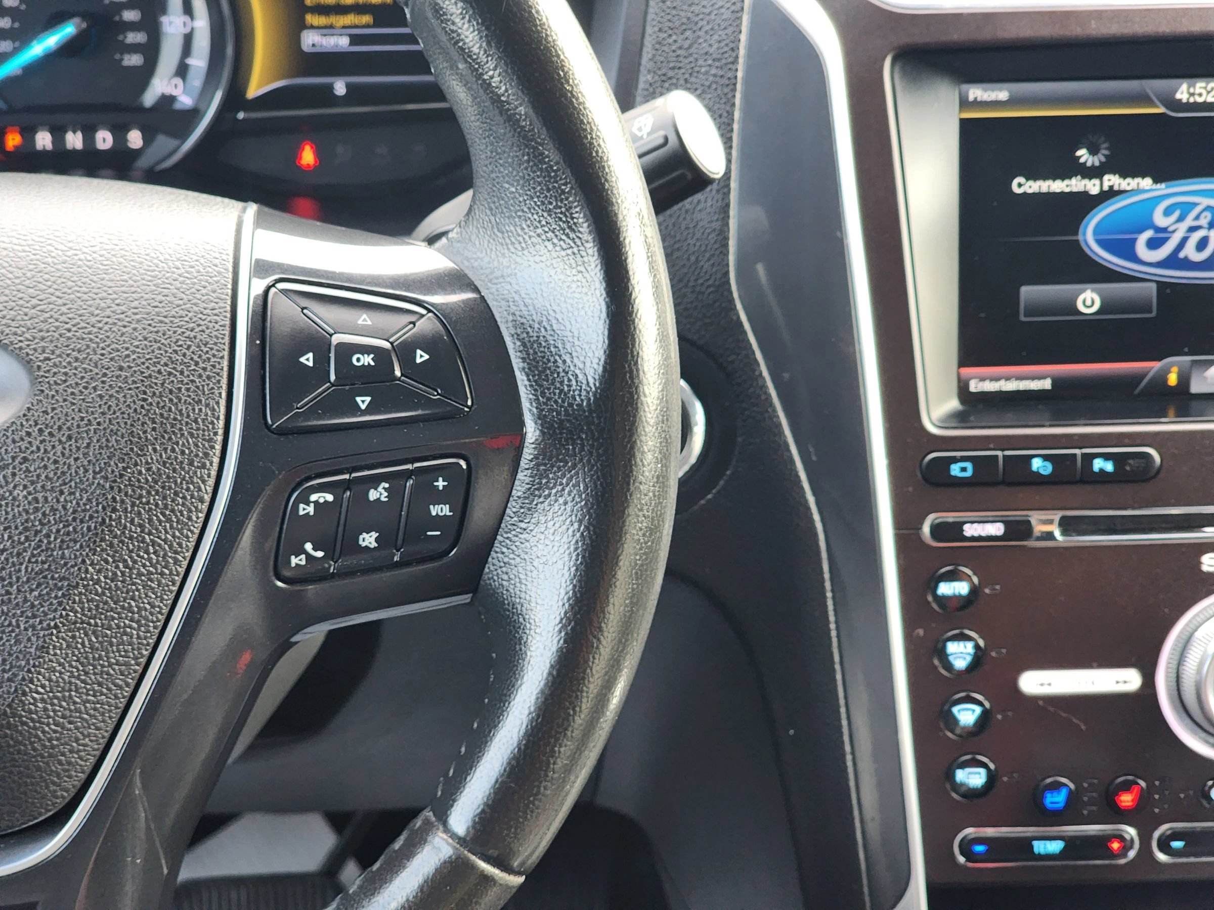 Used 2016 Ford Explorer Limited w/ Equipment Group 301A AWD/4WD image 13