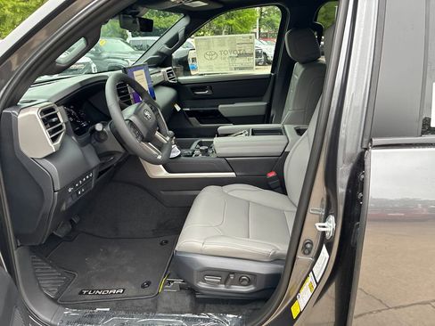 New 2026 Toyota Tundra Limited AWD/4WD image 15