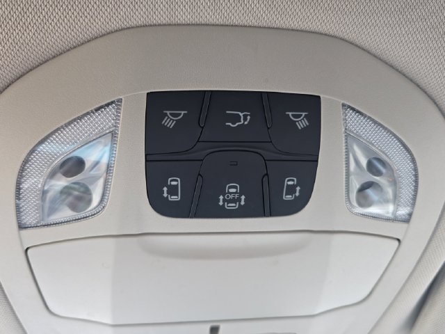 Used 2024 Chrysler Pacifica Touring-L FWD image 26
