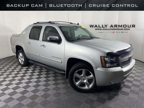 Used 2011 Chevrolet Avalanche LS w/ Regional Value Package AWD/4WD image 1