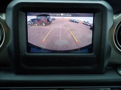Used 2021 Jeep Wrangler Unlimited Sport AWD/4WD image 16