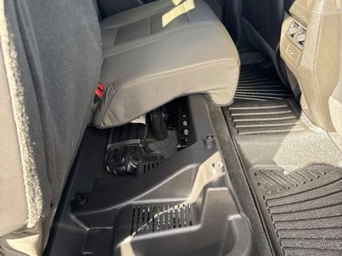 Used 2023 Chevrolet Colorado ZR2 w/ ZR2 Convenience Package III image 17