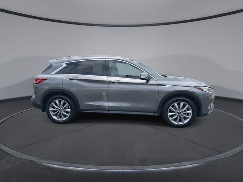 Used 2022 INFINITI QX50 Luxe FWD image 9