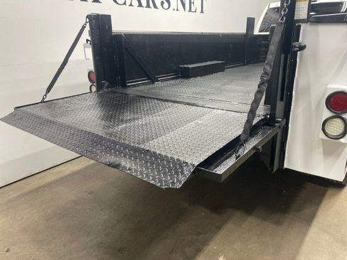 Used 2021 RAM 5500 Tradesman w/ Chrome Appearance Group image 18