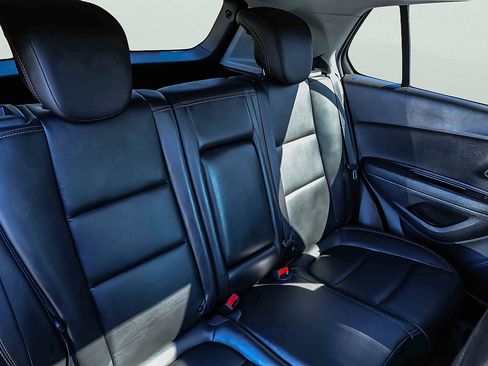 Used 2017 Chevrolet Trax Premier image 24