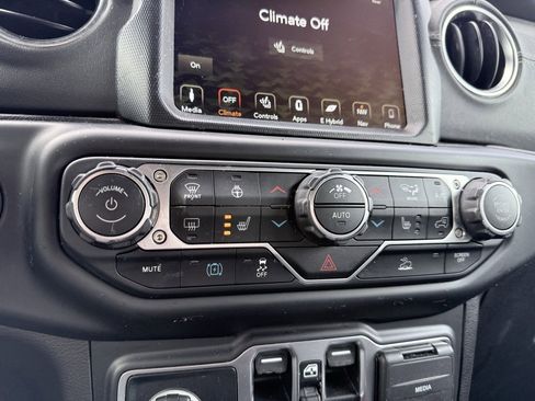 Used 2021 Jeep Wrangler Unlimited Sahara 4xe w/ Cold Weather Group image 18