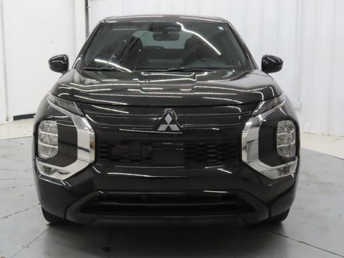 New 2026 Mitsubishi Outlander LE image 8