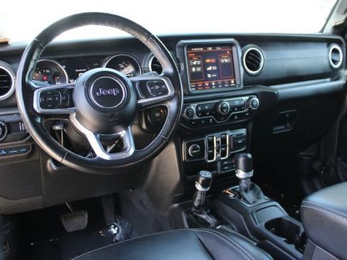Used 2023 Jeep Wrangler Unlimited Sahara w/ Cold Weather Group AWD/4WD image 14