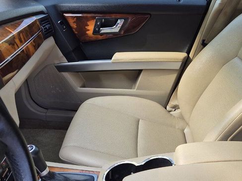 Used 2010 Mercedes-Benz GLK 350 4MATIC image 17