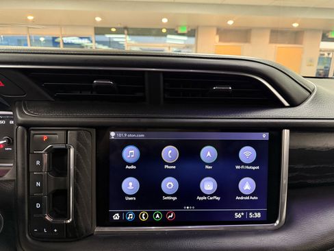 Used 2021 GMC Yukon XL Denali w/ Denali Premium Package image 16