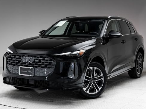 Certified 2025 Audi Q5 Premium w/ Convenience Package AWD/4WD image 1