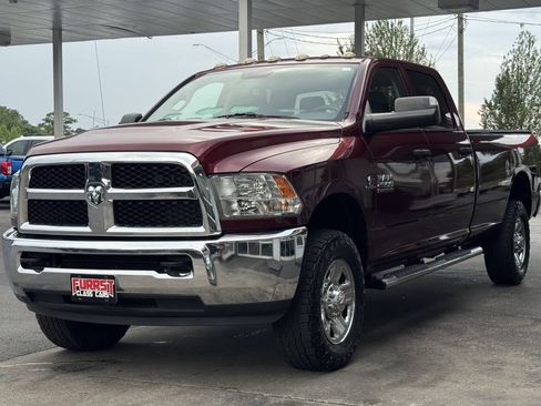 Used 2017 RAM 2500 Tradesman w/ Chrome Appearance Group AWD/4WD image 6